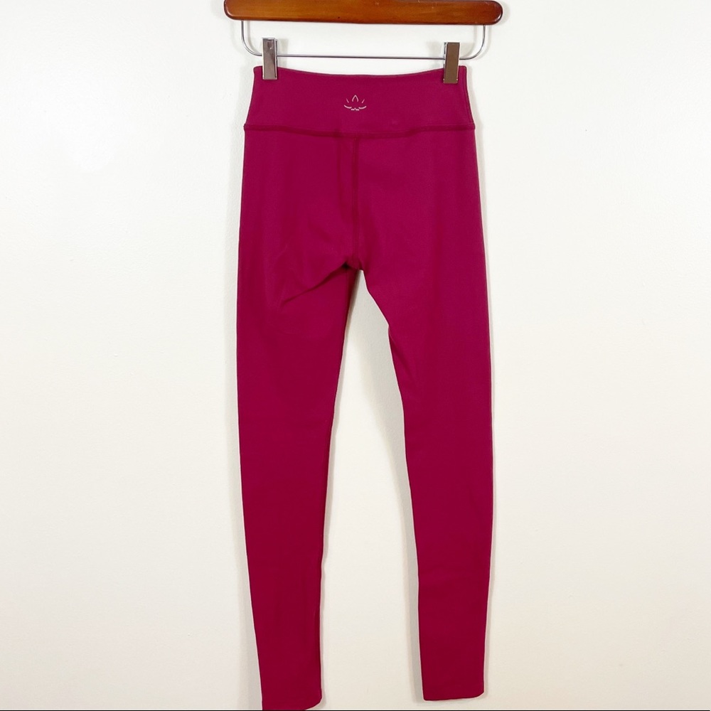 Beyond Yoga Take Me Higher Plumberry Leggings XS Hot Pink High Waisted